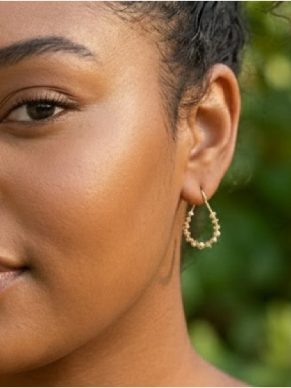 HAND CRAFTED CHAMPAGNE CRYSTAL TEARDROP HOOP EARRINGS Gold Wire Hoops